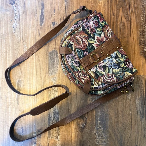 Lovely floral purse - Picture 1 of 4